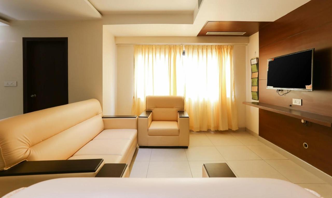 Venkys Stay Inn ウドゥピ エクステリア 写真